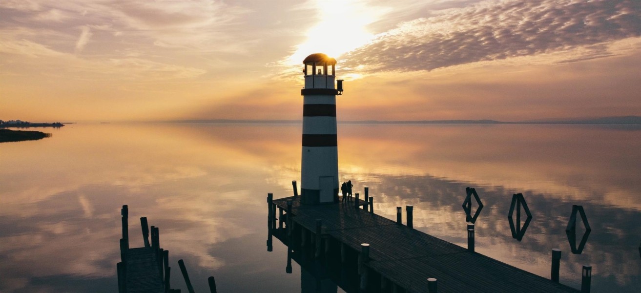 naplemente-lighthouse-image
